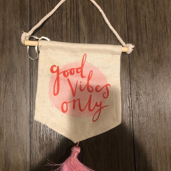 Home all decor - Picture 3 of 3